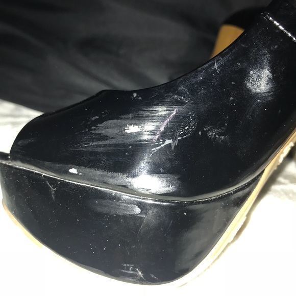 Black open toed heels - Picture 4 of 6